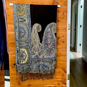 Jones of New York wrap or scarf.